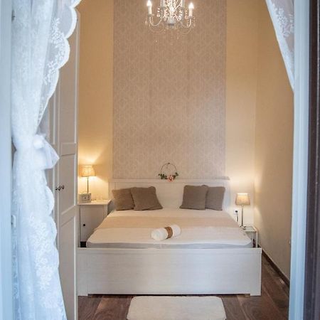 Broadway City Center, Fully Equipped, 4 Person Budapest Bagian luar foto