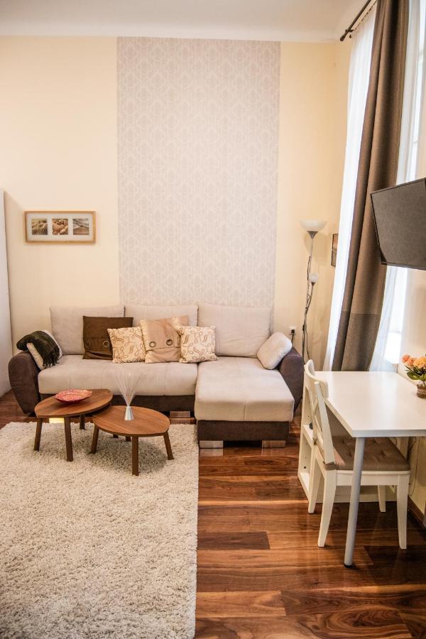 Broadway City Center, Fully Equipped, 4 Person Budapest Bagian luar foto